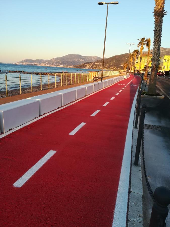 Le Case Del Sole Ventimiglia Luaran gambar